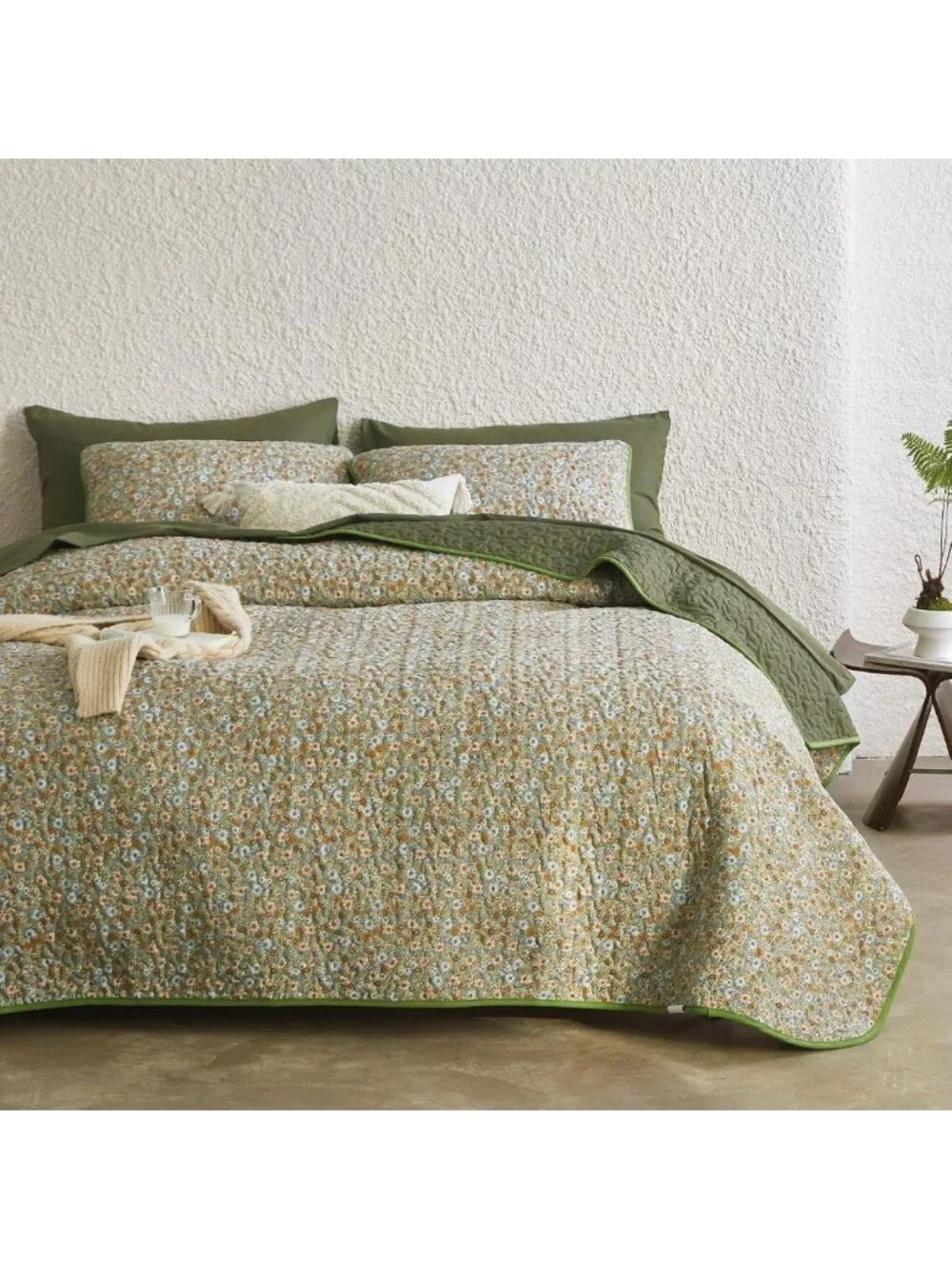Floral Quilt Set - Vintage Cottagecore Shabby Chic Reversible Bedspread, King